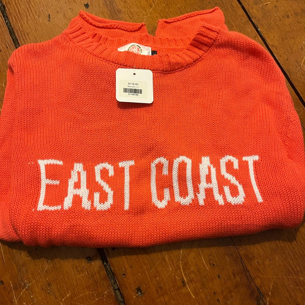 NWT - Pearls & Camo - East Coast knitted sweater - Size Large - Coral